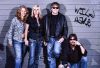 illustrative-look-band-photography